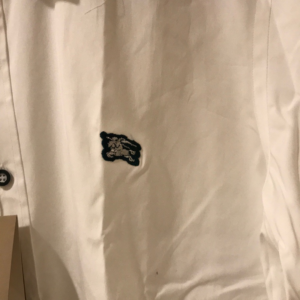 100% authentic Burberry button down shirt size XL - Picture 5 of 16
